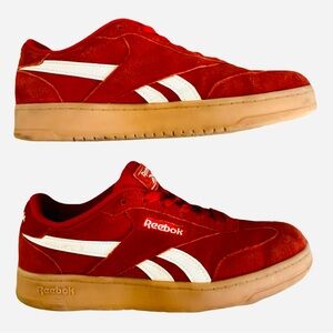 Reebok Unisex Mens 6 Women’s 8.5 Red Suede Sneakers